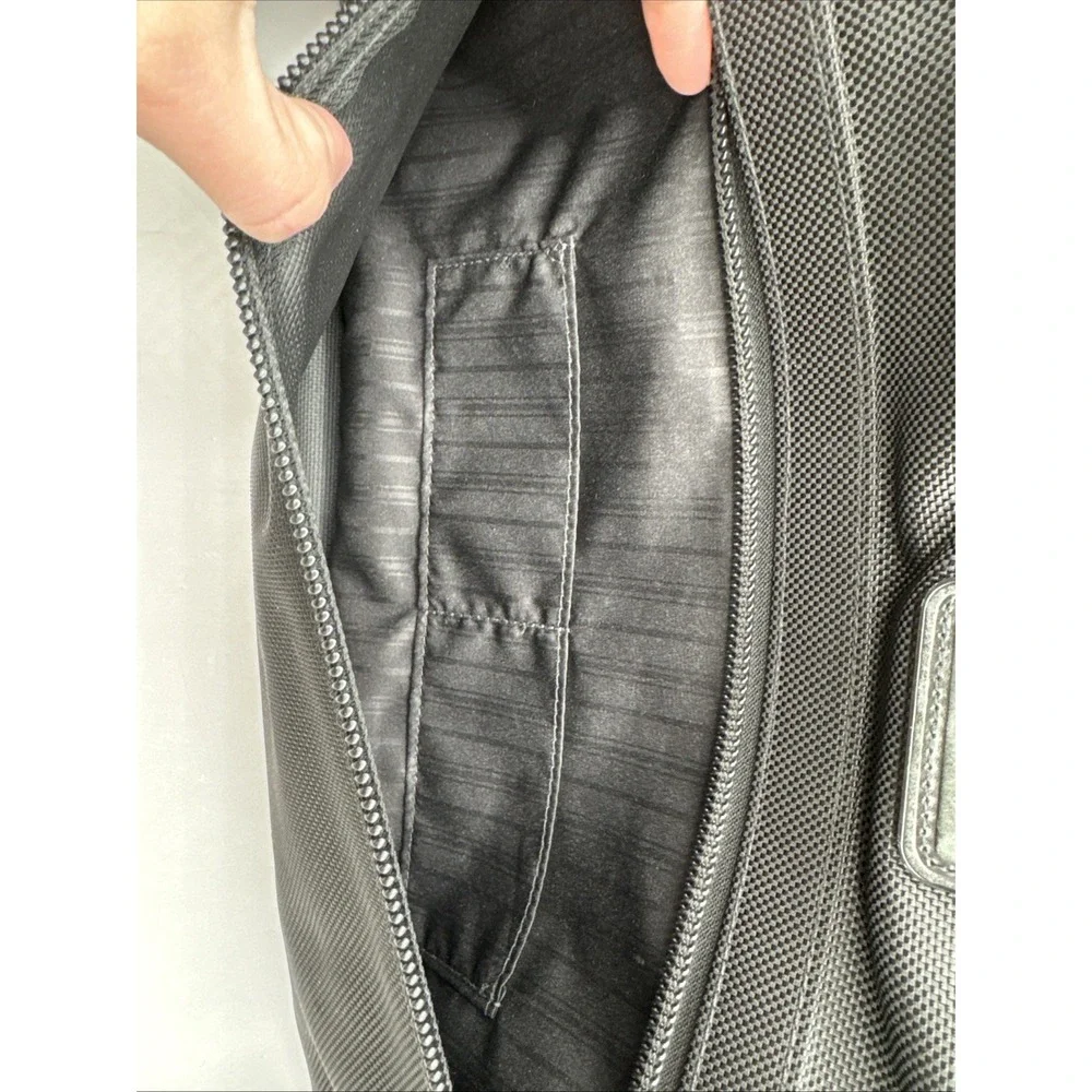 Tumi Alpha 2 Large Screen Portfolio Briefcase Laptop Bag Nylon 26111DH‎